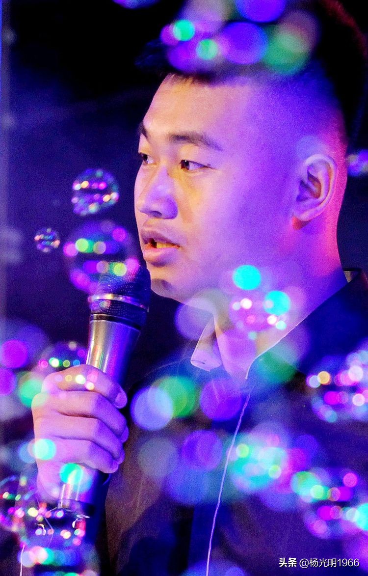 施秉一中：唱响青春   舞动人生