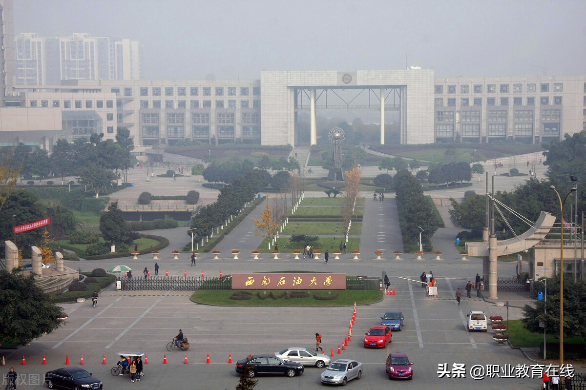 成都一城独大,川大是否一校独大?看看四川省的大学排名
