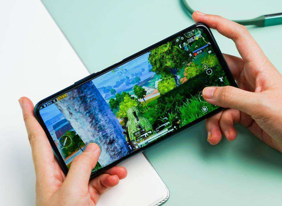 泛泰a870(不推荐买华为发布畅享20系列,亮点没有,不足很多)