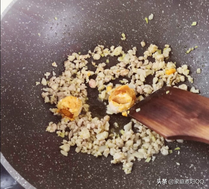 香芋怎么做好吃（这个做法鲜香粉糯美味可口）