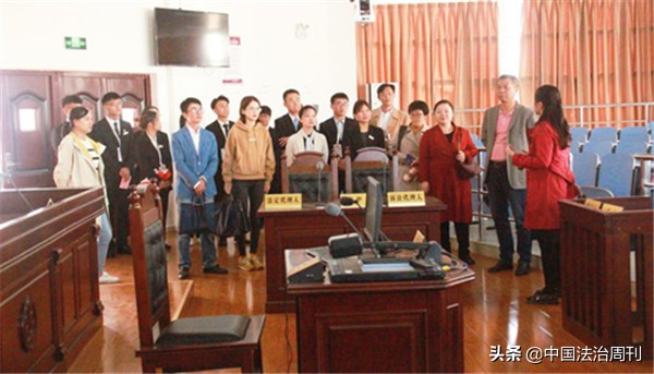 共青城市司法局与江西财大现代经济管理学院“校局合作”揭牌仪式