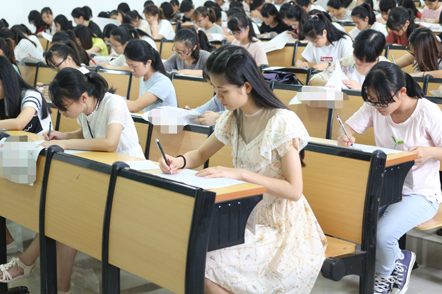 大学里2种“坑人”兼职，大学生尽量别碰，已经有不少人上当了