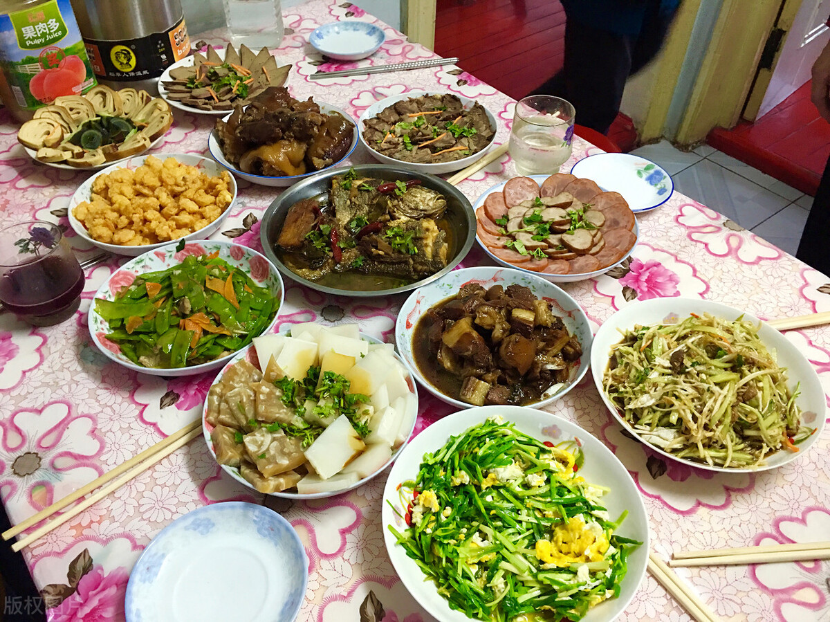 东北十大硬菜：锅包肉、小鸡炖蘑菇、猪肉炖粉条等经典名菜图片大全