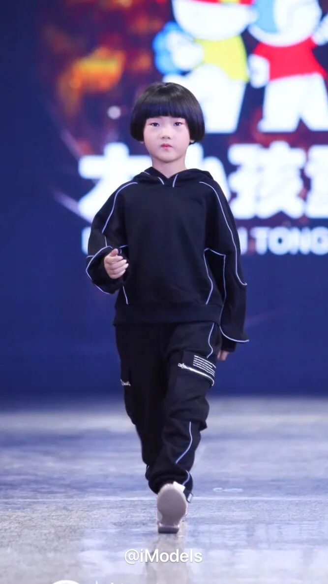 漯河少儿模特形体体验课·美行天下模特形体礼仪培训学校