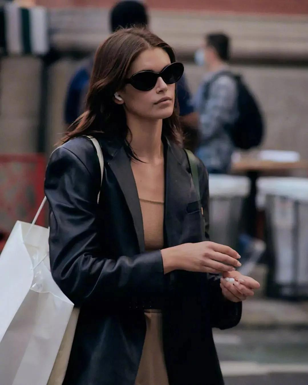 美式穿搭大全(超模kaia美式时尚穿搭)