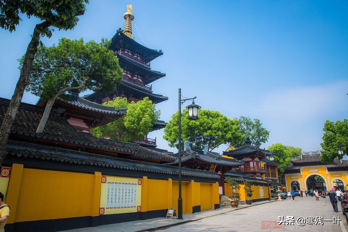 寒山寺著名的唐鐘，夜半能響徹半個蘇州城，突然消失去向成一個謎