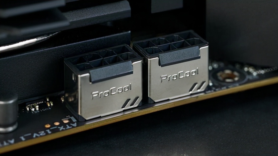 ROG MAXIMUS Z690 HERO 主板评测：Alder Lake处理器的高配伴侣