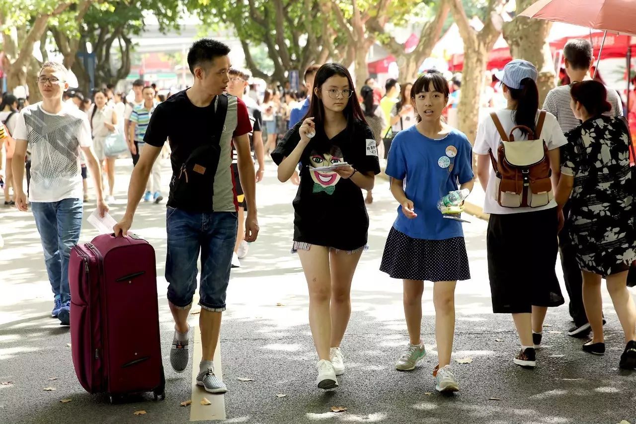 大学时光中“忙碌”的一年，不在大四毕业时，而是大一“开学累”