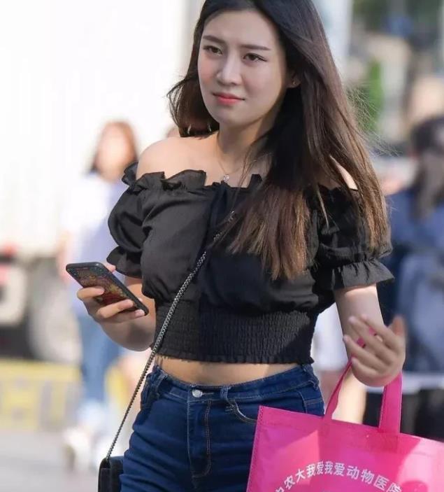 优雅绽放，四十不惑的女人智慧与魅力并存