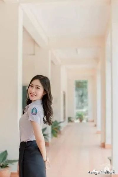 我要去老挝留学！老挝国立大学小姐姐们....太好看了