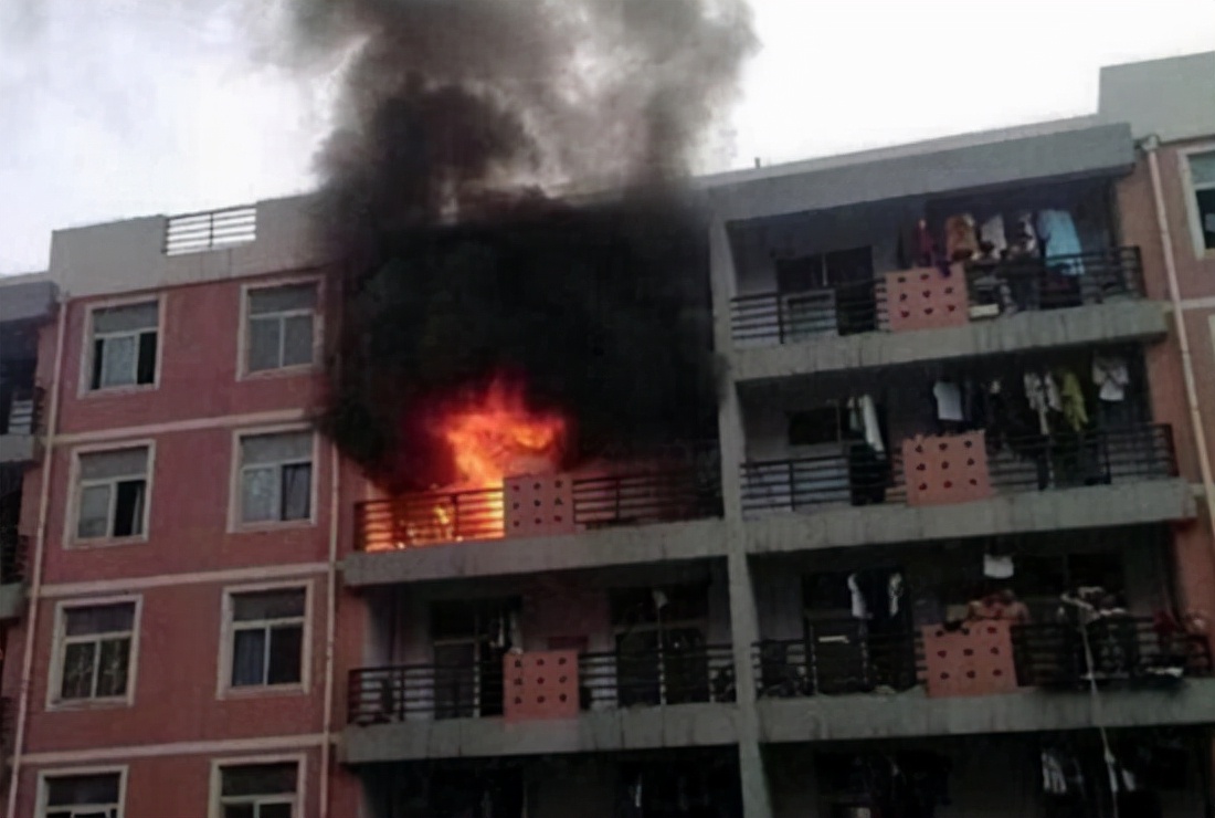 江西一高校学生在宿舍蒸馒头，并录视频放“狠话”，结果悲剧了