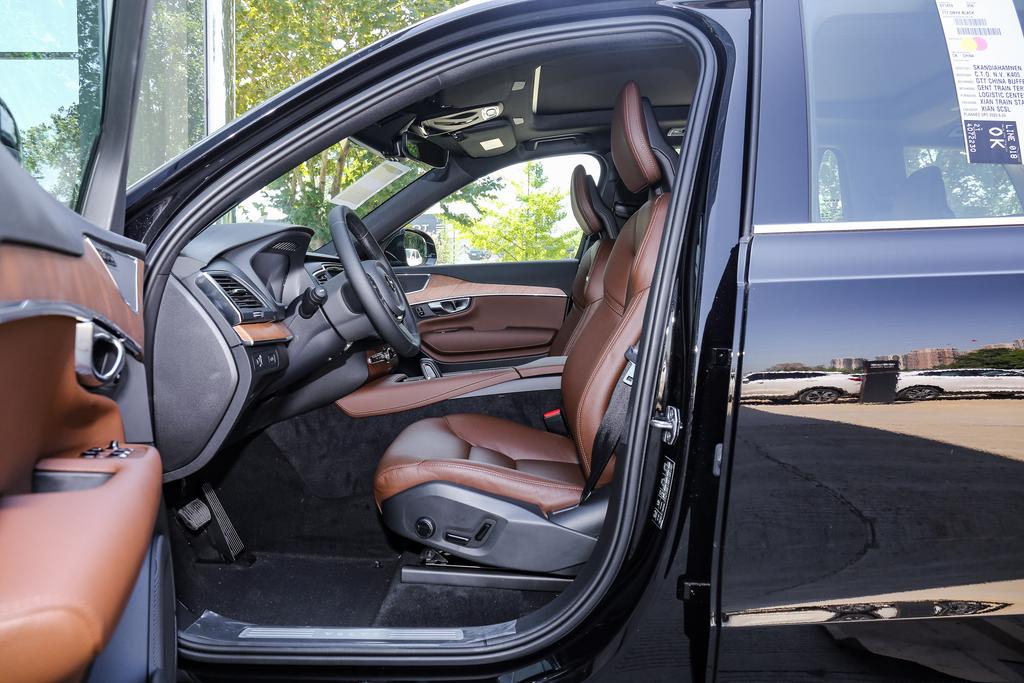 沃尔沃XC90售价63.89万元起 欢迎试乘试驾。