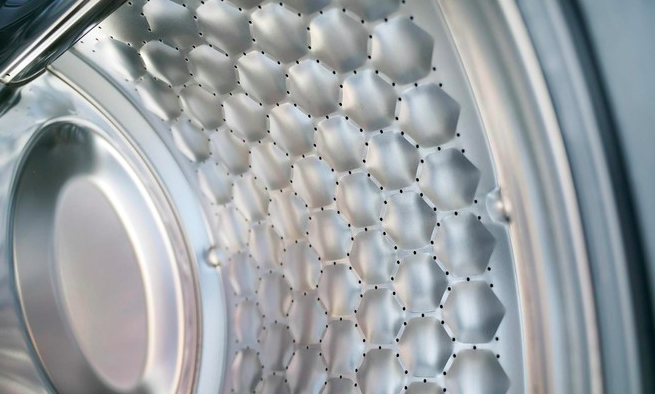 洗衣机怎么选？想洗干净衣服买波轮，想洗得好买滚筒