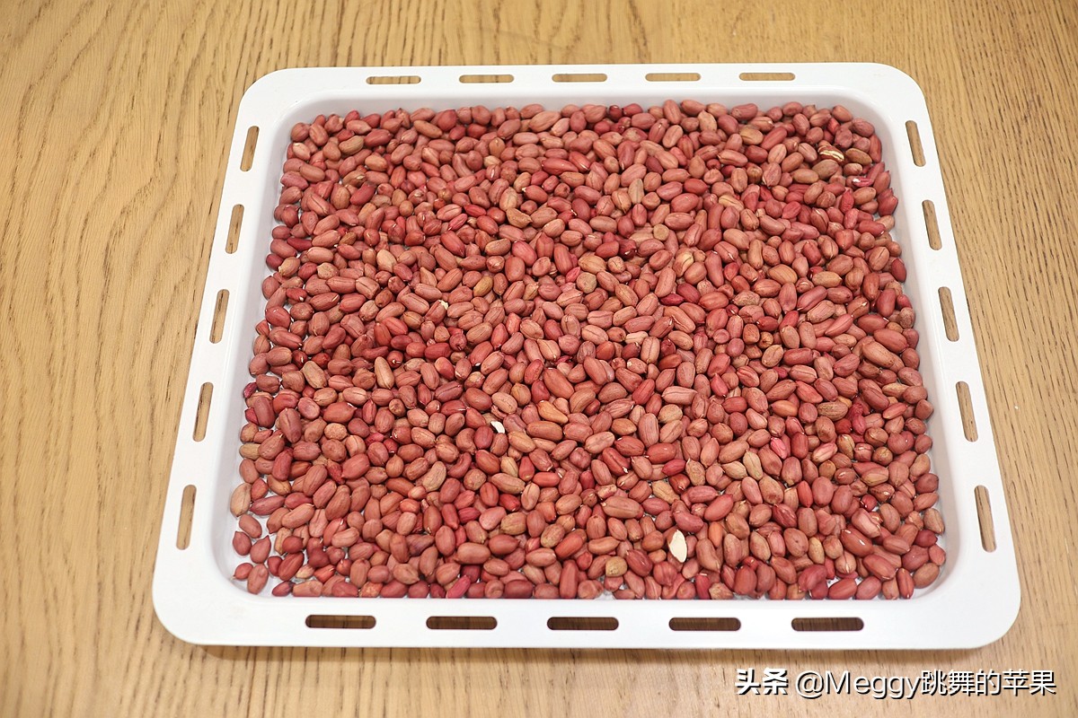 自制花生酱香浓味香，烙个千层饼层次分明又柔软，好吃易消化