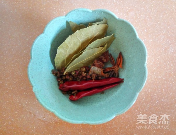 “天然黄体酮”被发现！女性一定记得常吃，40岁了依旧年轻