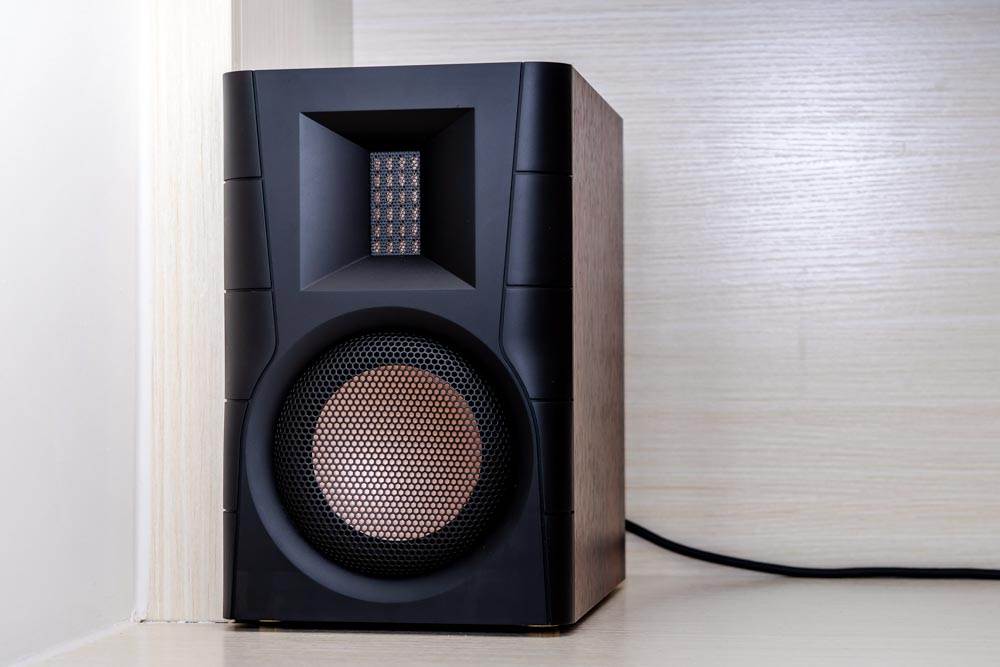 惠威d200有源音箱评测:桌面音箱的上佳之选 - 114货源网