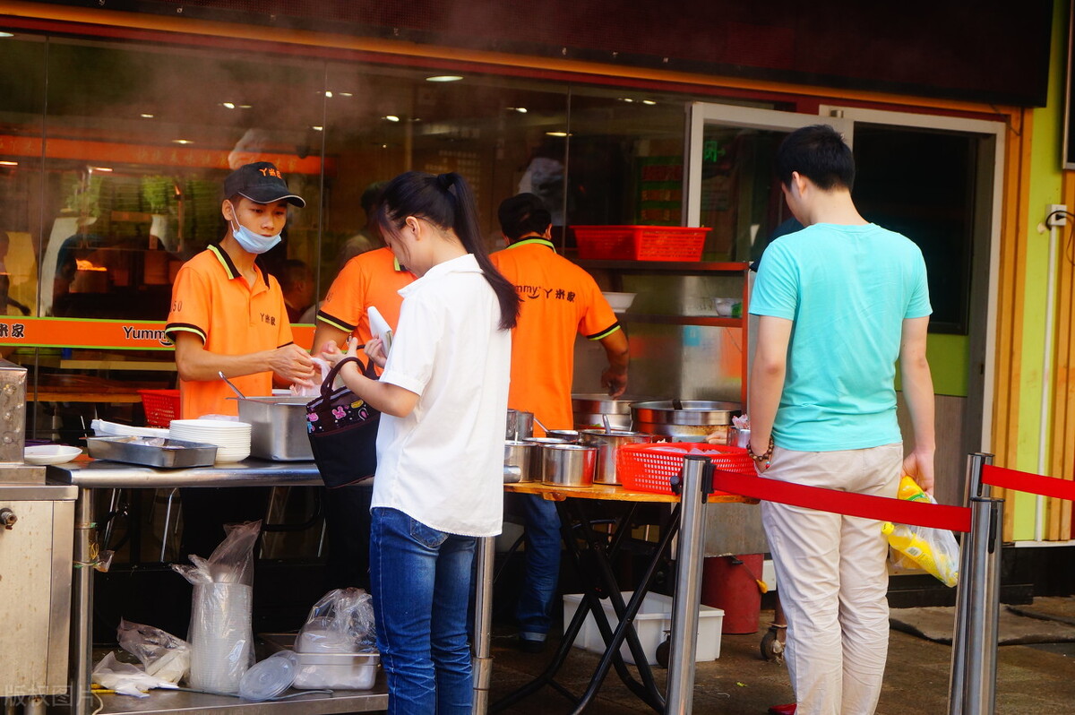南京大姐开早餐店，利用一元一碗粥，年赚80多万，套路值得借鉴