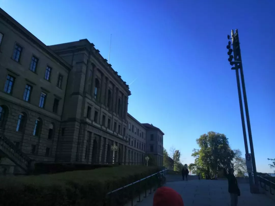 这所让华为砸钱,被苹果自动驾驶频繁挖人的学校,应该被你所熟知