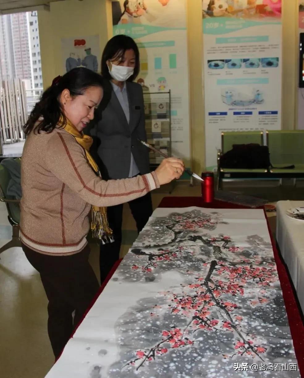 弘扬国学经典 品味书画艺术 太原市老年书画家协会走进爱尔眼科医院