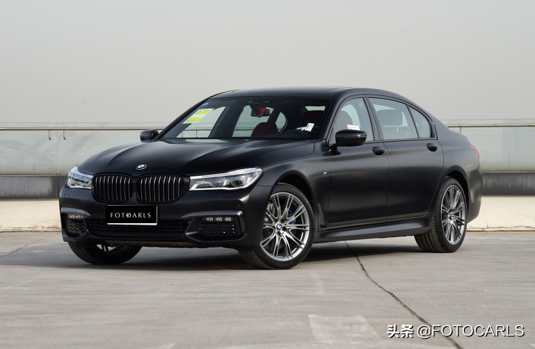 宝马7系最帅的版本，740Li xDrive黑焰版实拍，这霸气需要127.8万