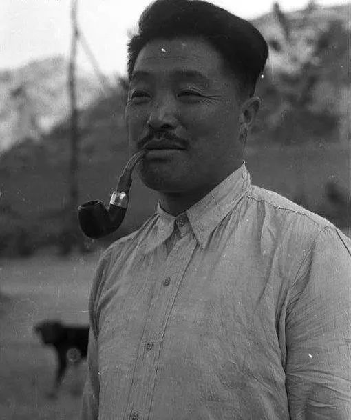 朱德位列十大元帅之首，为何军衔命令状不是001号，001号给了谁？