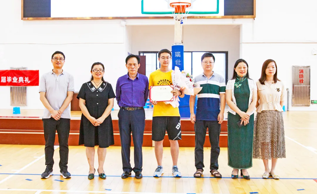 青春当逐梦，展翅凌云霄！宜昌长江中学2021年毕业典礼圆满落幕