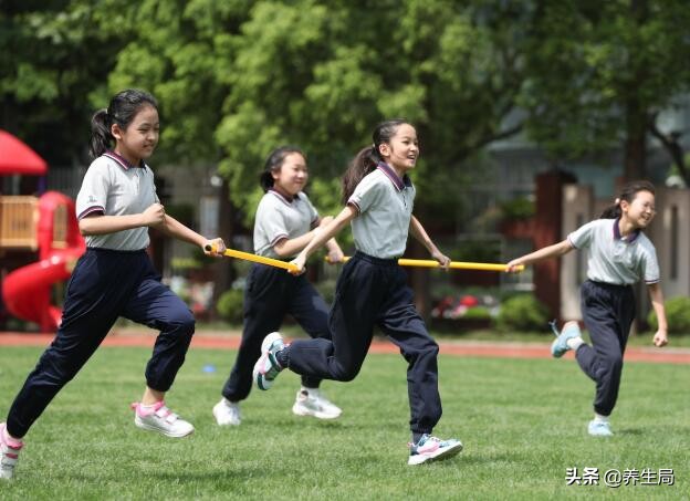中考改革时代到来，新型“开卷考试”惹争议，上高中更难了？