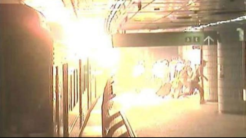 2003年韩国地铁纵火案，198人死亡298人失踪，57岁犯人竟逃过死刑
