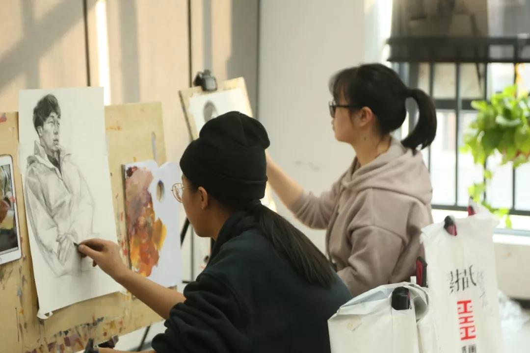 美术高考集训画室哪家好？吴越文化课帮你补齐短板