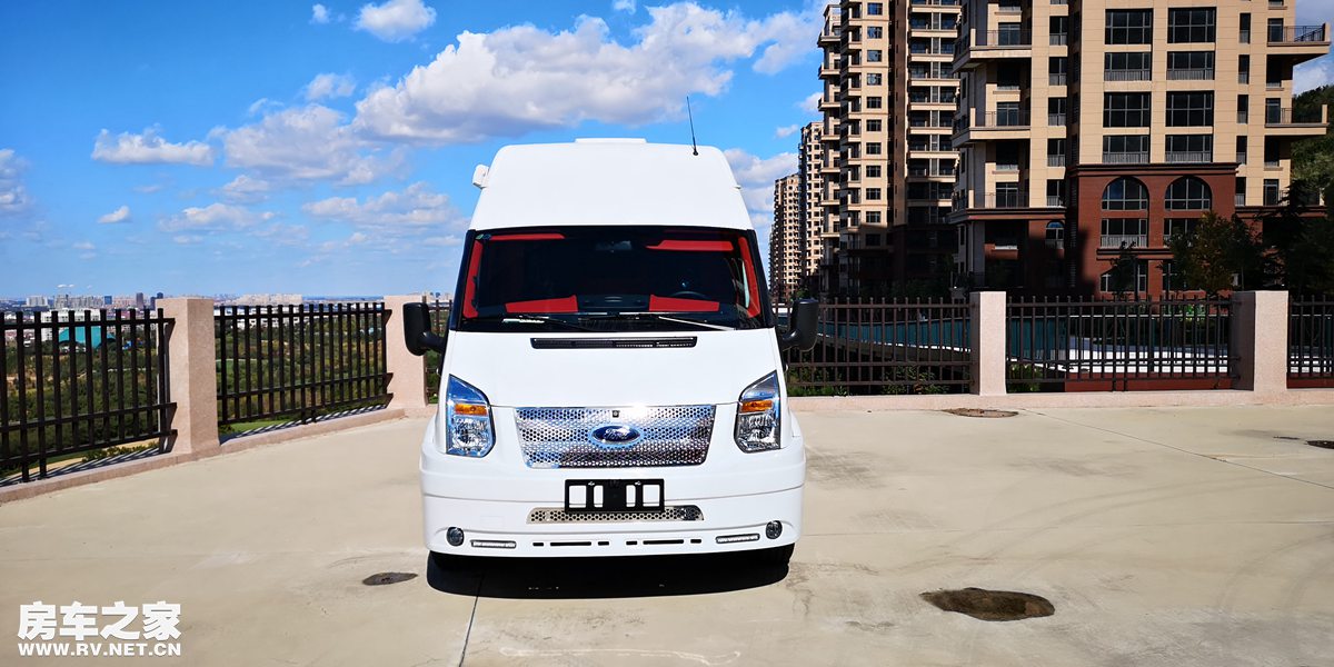 江铃福特逸途商旅车，一款可以睡觉的商务车