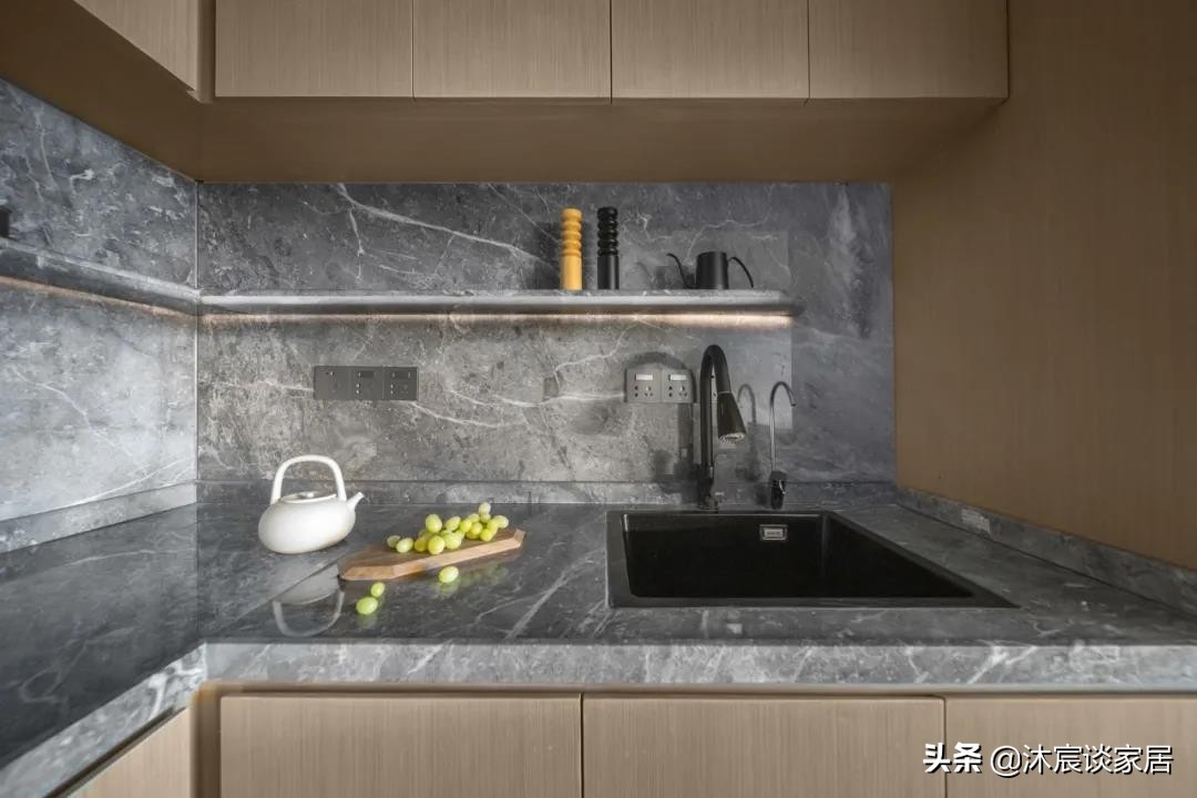 深圳姑娘晒出婚前过渡期住房，121㎡一室一厅，网友：羡慕哭了