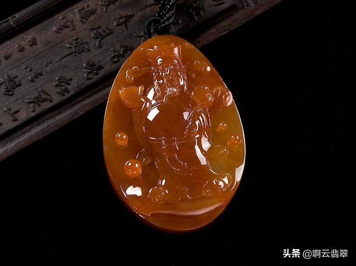 翡翠所有颜色，翡翠颜色丰富，我们该如何挑选各种颜色的翡翠？