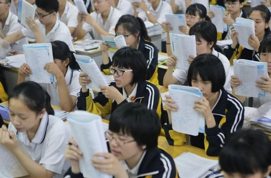 雅礼中学VS衡水中学，前者“尊重个性”，92%一本率78人考清北