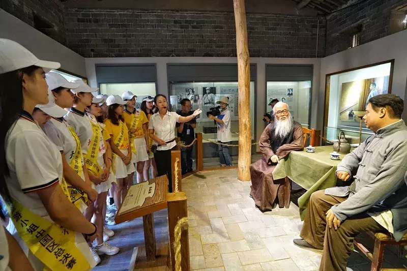 世界旅游小姐畅游巴彦淖尔，美女＋美景，保证让你看花眼