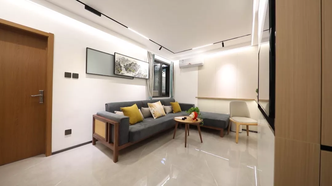 这房子暗得我看不下去了！改造之后变八口阳光之家