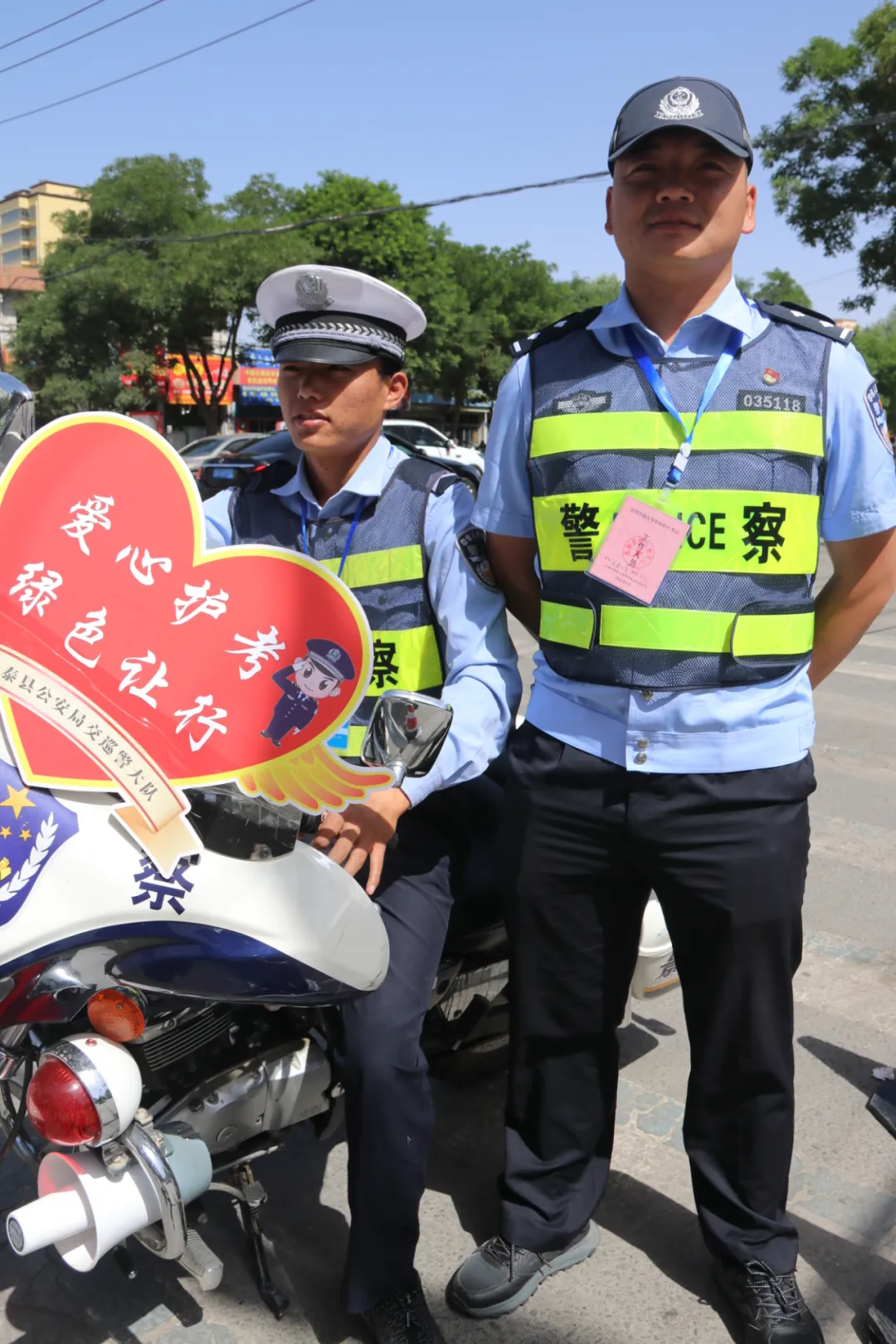 【护航高考】高考第一天，甘肃公安为梦护航！