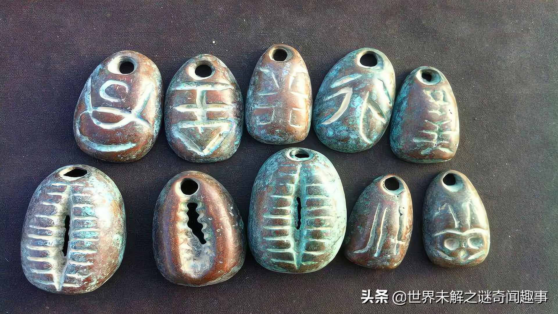 接着慢慢地产生了"货币交换"的形式,我国最早的货币是贝壳,随着重金属