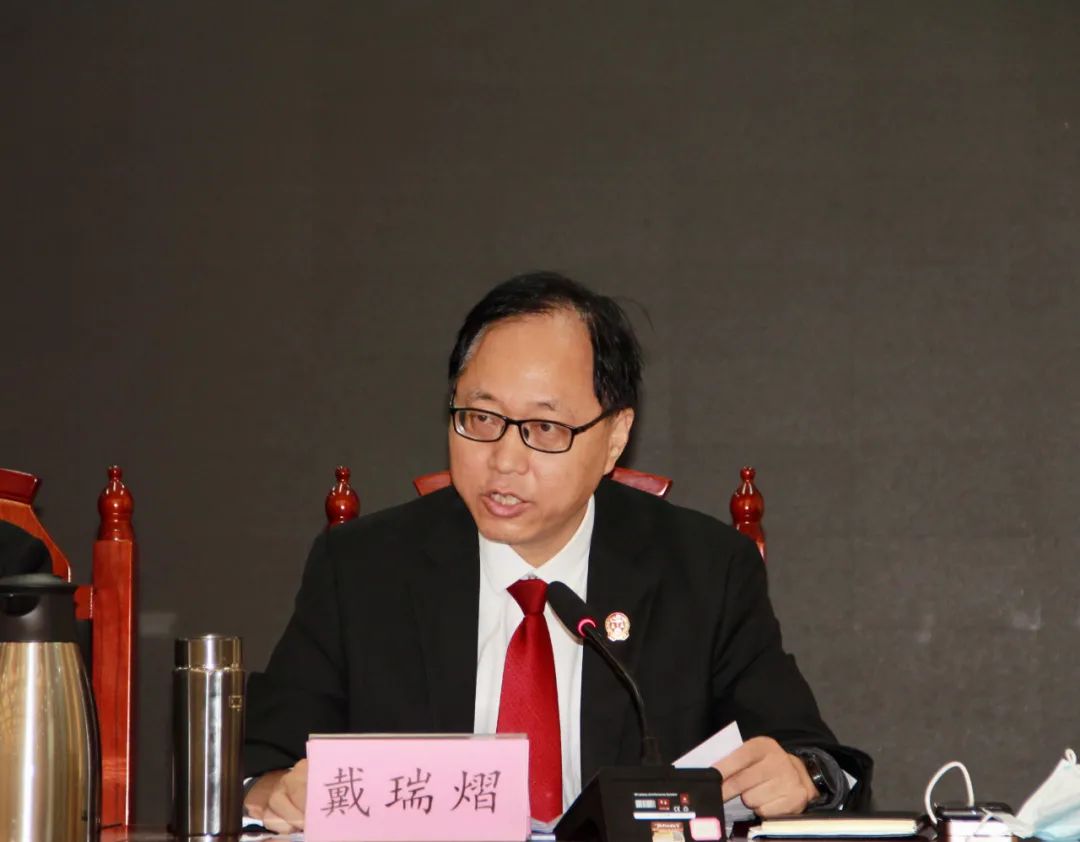 卧龙区法院召开重点工作推进会