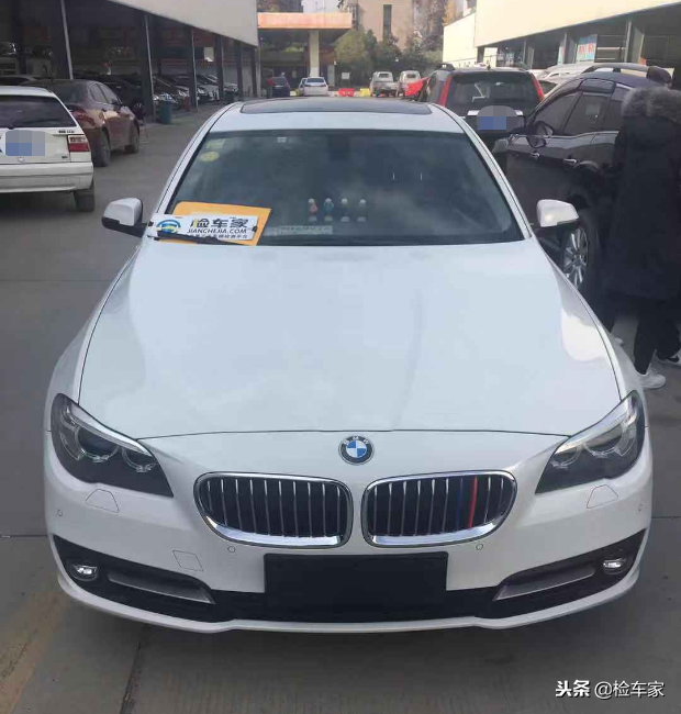 吃着泡面也得看的宝马520Li 20多万收入值不值？