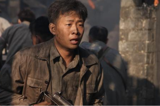 哈尔滨学校“倒闭”，培养出明星张译，被称“明星学校”，引热议