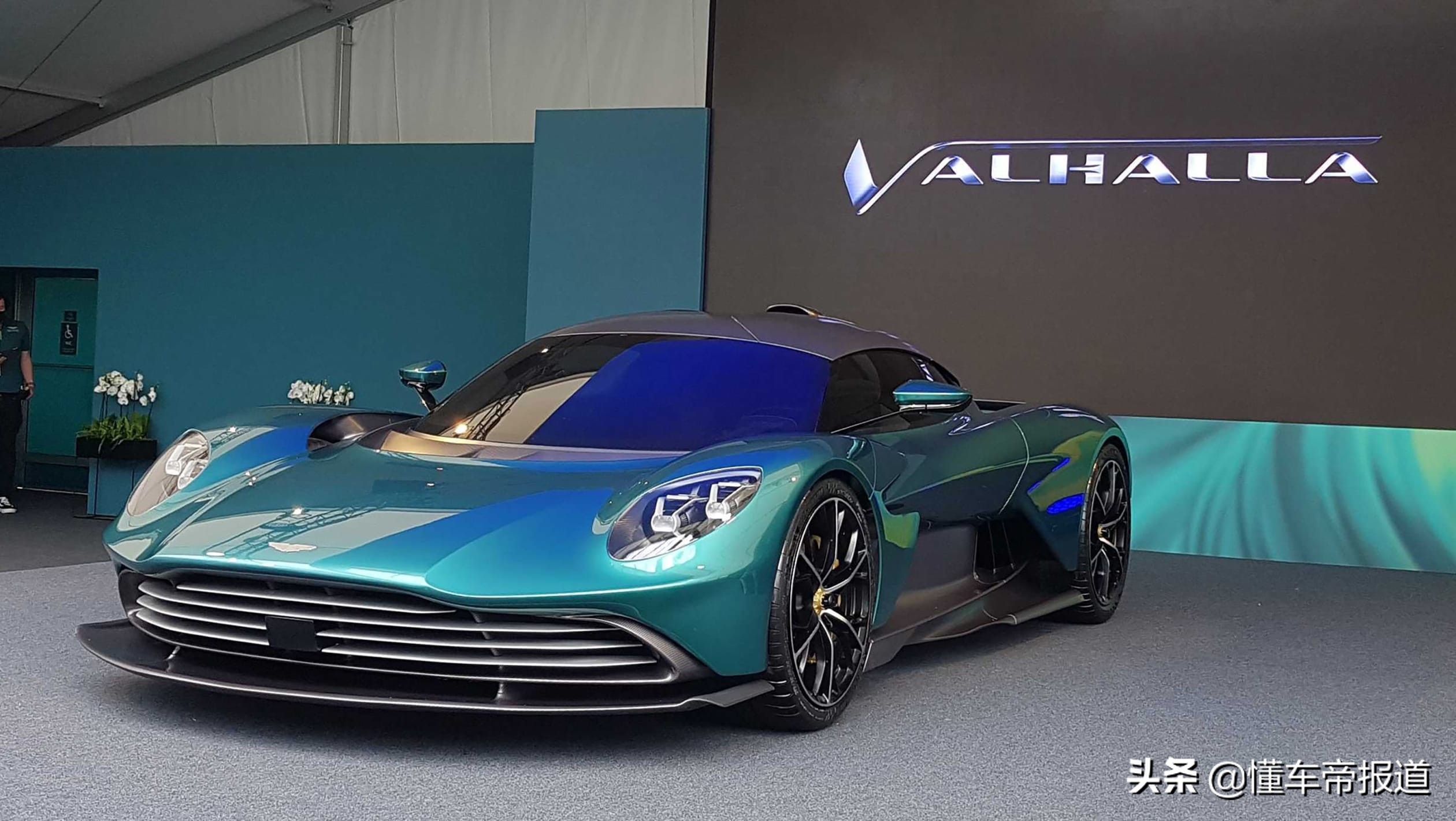 新车 </p><p>　　 直面法拉利SF90 Stradale？阿斯顿·马丁Valhalla量产版发布
