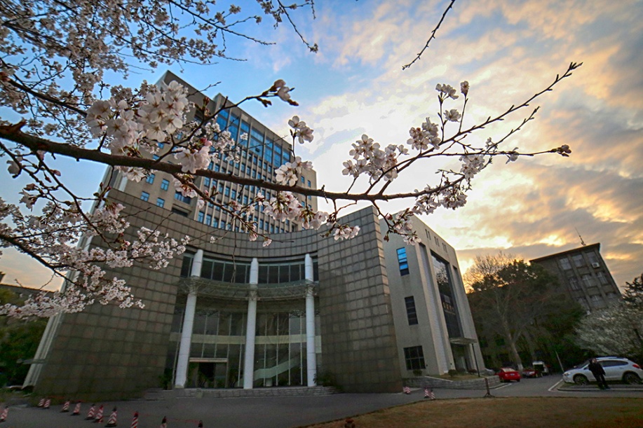 在这项重量级榜单中，武汉这所211高校位居全国第一！