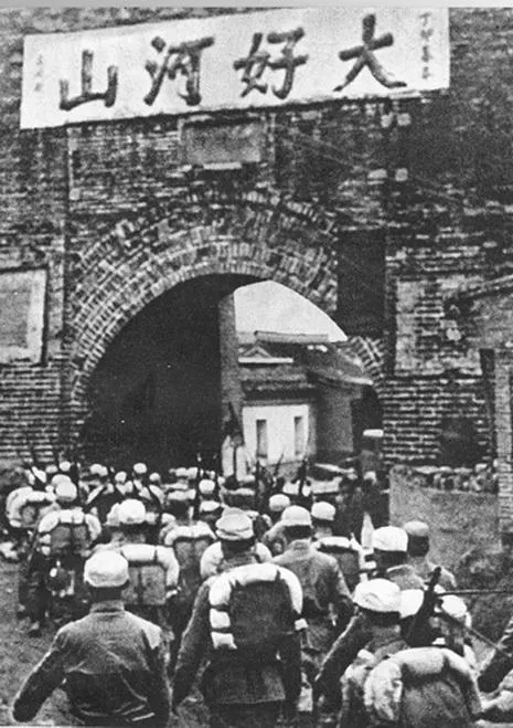 14年艰难抗战，是谁打出了对日寇的最后一枪？