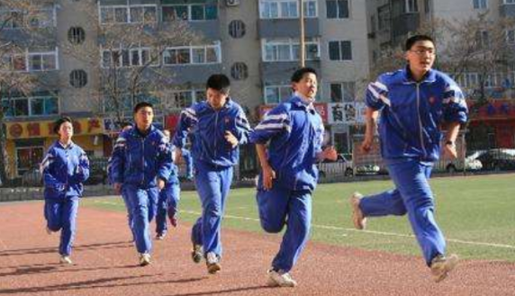 北京本地人“瞧不上”的大学，外地人却当个宝？录取分数还挺高