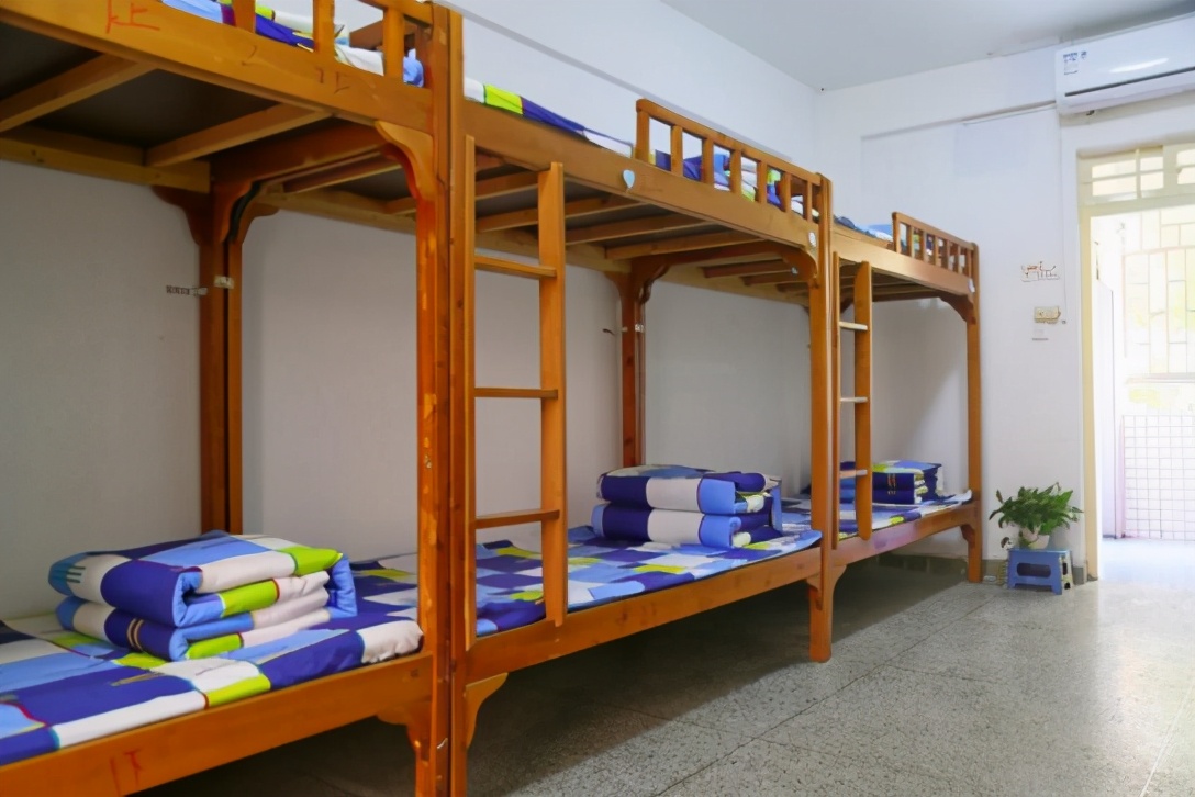 深圳2021公办高中学费及住宿情况汇总