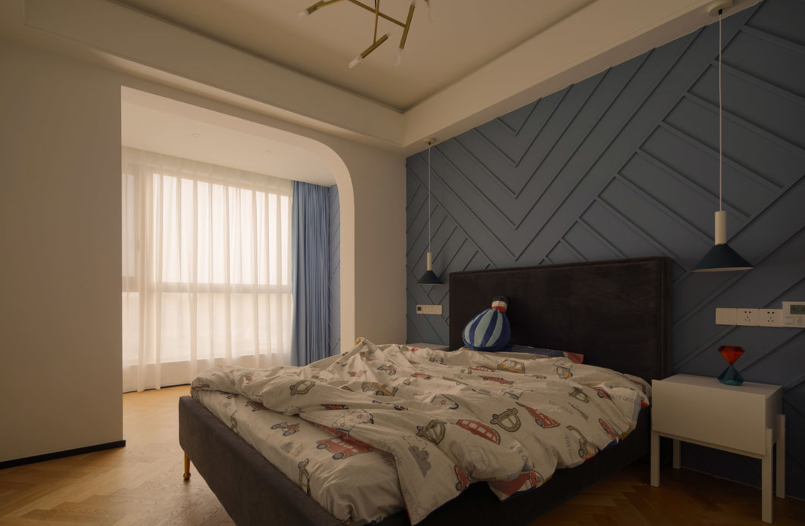 将180㎡大平层规划的如此实用，还是第一次见，全屋超温暖