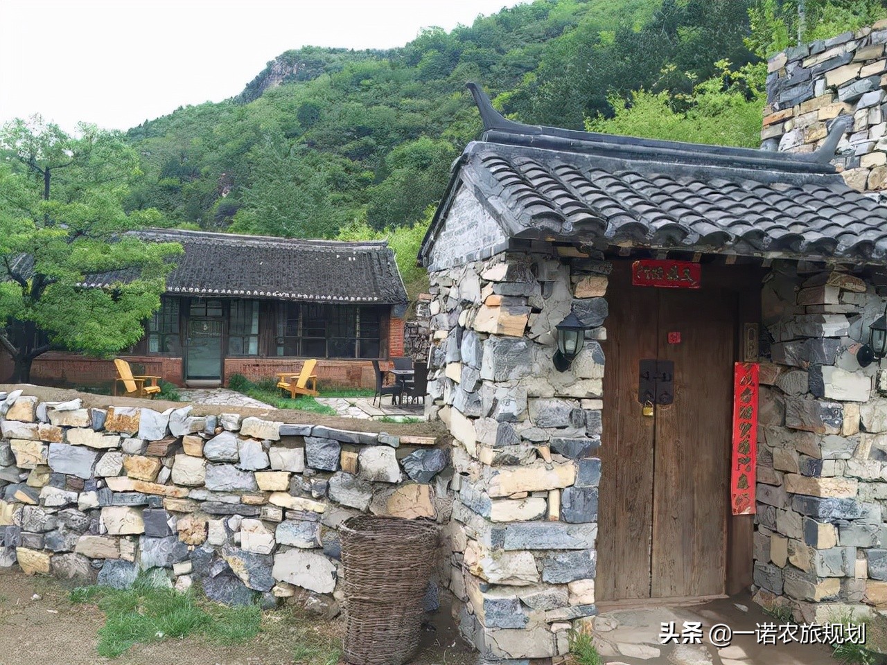 乡村振兴实例：从空心村到野奢度假综合体，是如何实现的？