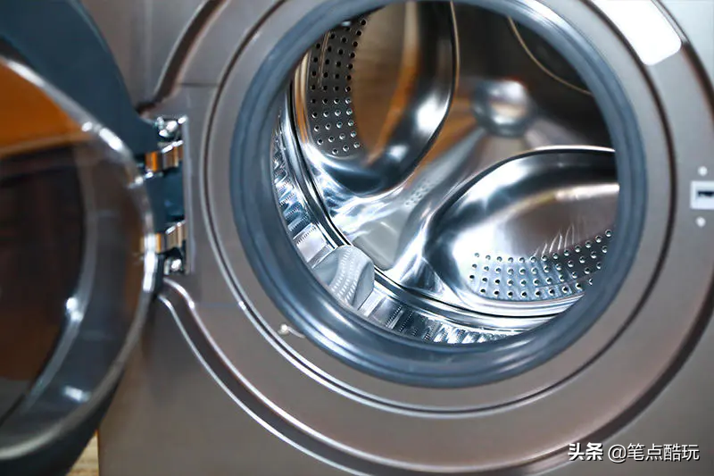 为啥有人不愿意买滚筒洗衣机？波轮和滚筒究竟哪个好？