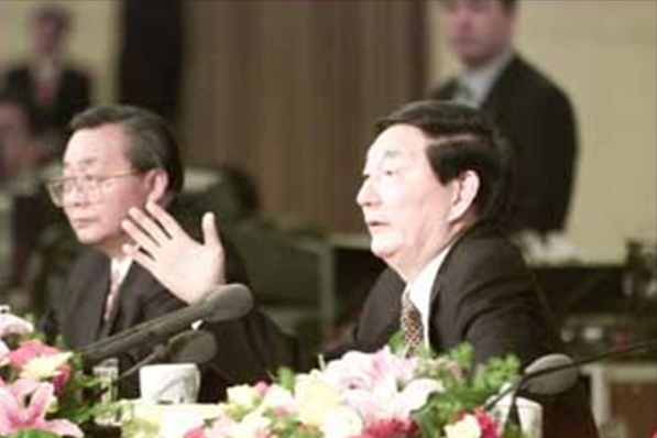 朱镕基在清华介绍自己的新书：只讲真话没有套话