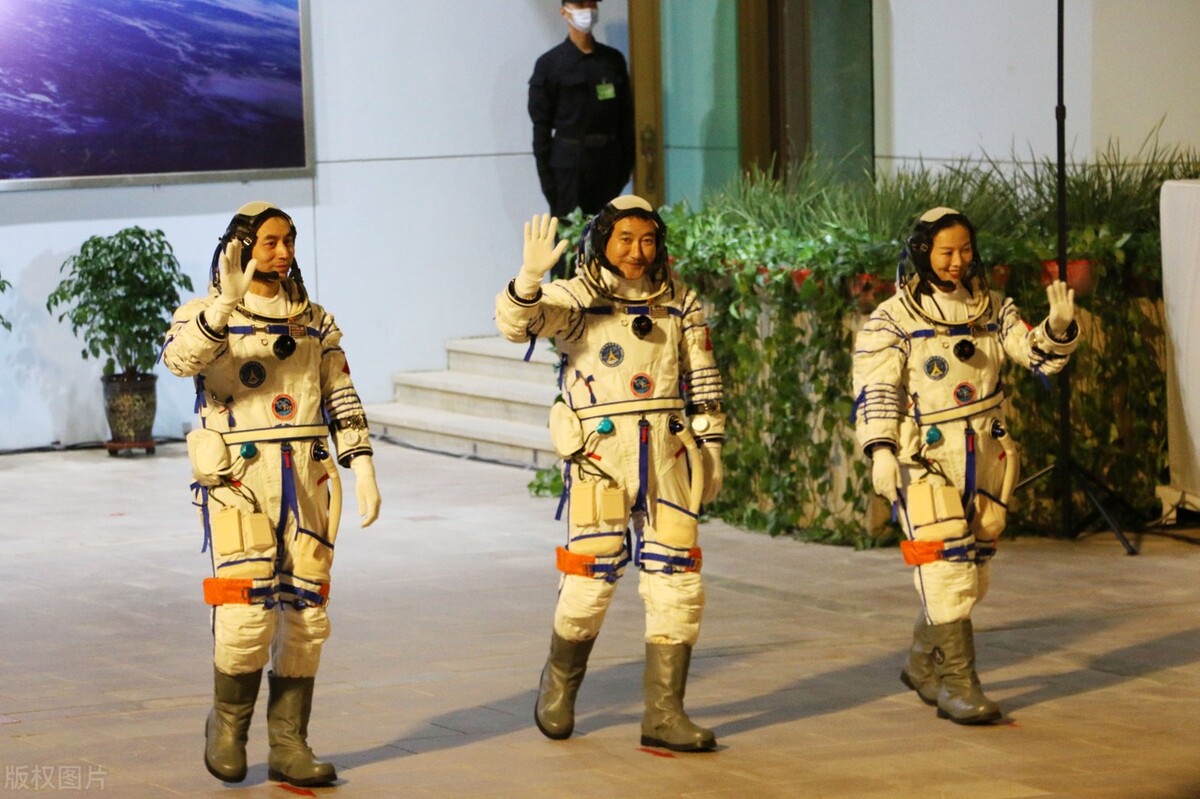 航天员王亚平的女儿，生于双军人家庭，享受什么优待？至少4个